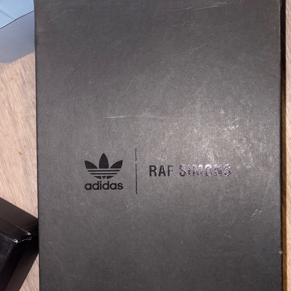RAF Simmons box